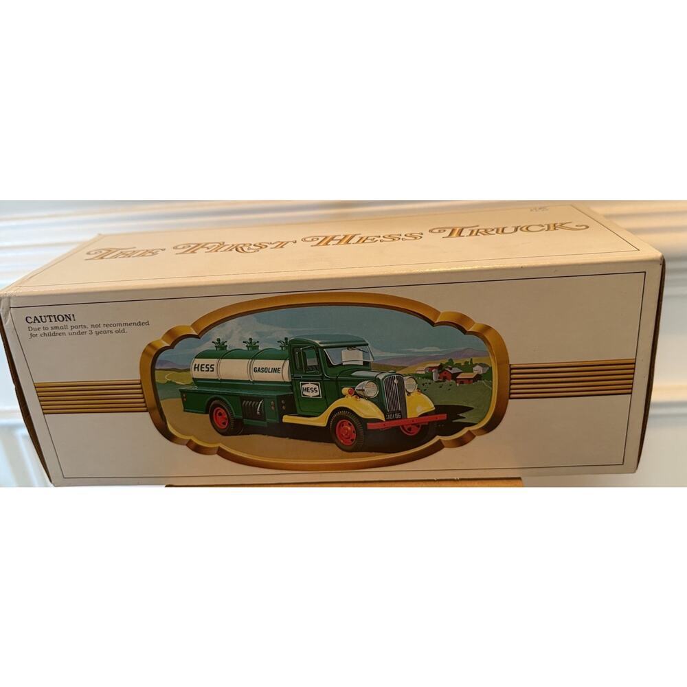 Hess 1995 First Truck Toy Gasoline Tanker NIB Tested Working Lights - Picture 4 of 6